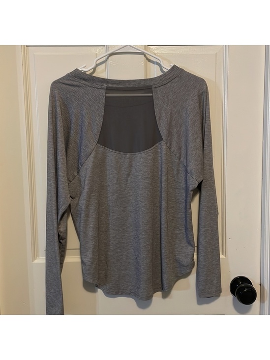 Athleta Tops - Athleta Gray Long Sleeve Mesh Hiking TOPANGA size small‎